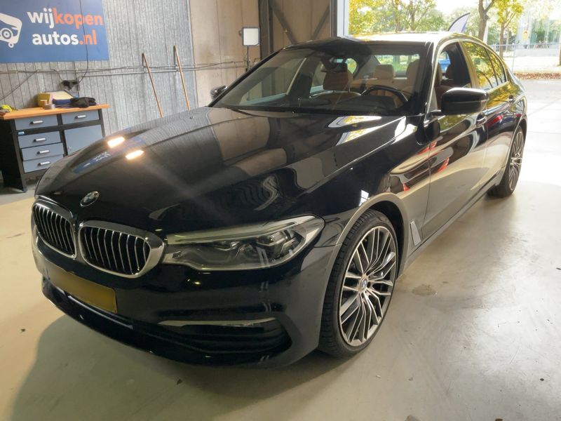 BMW 5 серия 520i