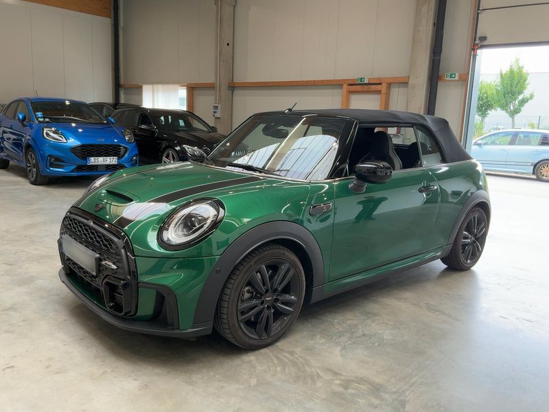 MINI Cabrio Cooper S John Cooper Works Trim