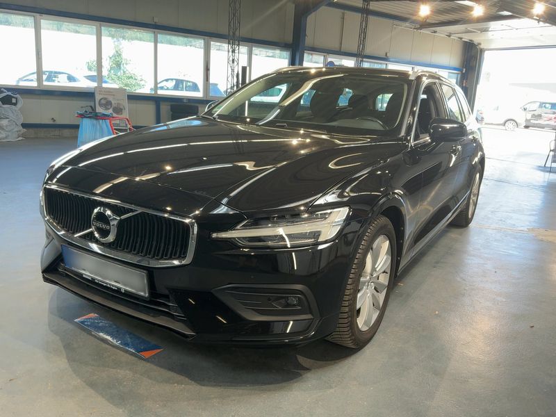 Volvo V60 2.0 B4 Mild-Hybrid Momentum Pro