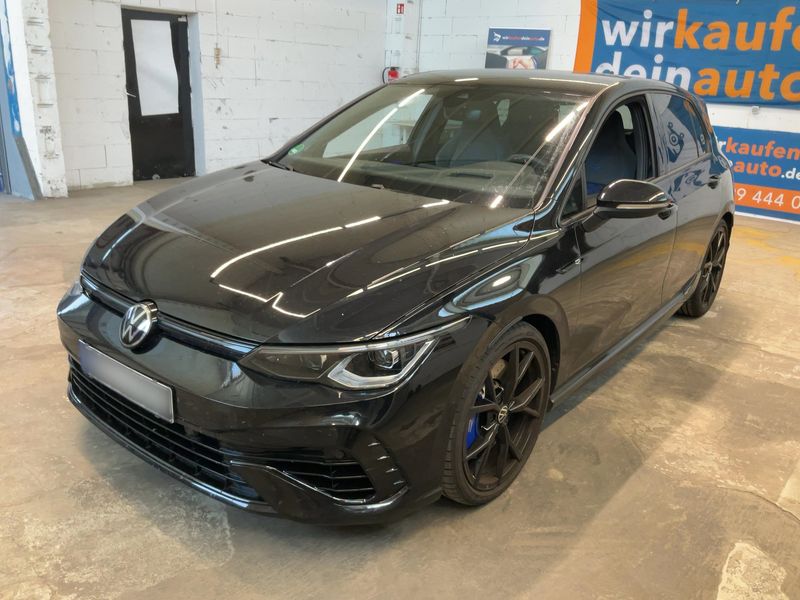 Volkswagen Golf VIII 2.0 TSI R 4Motion
