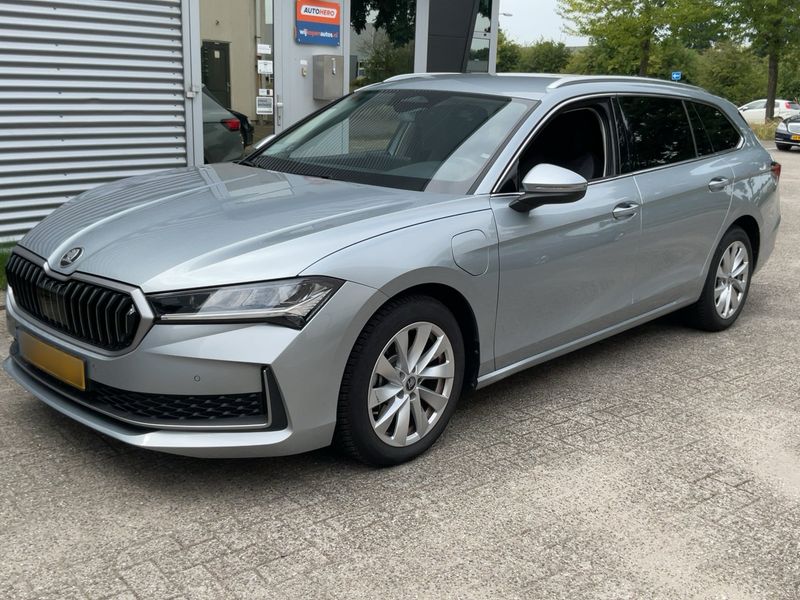 Skoda Superb 1.5 TSI iV Selection