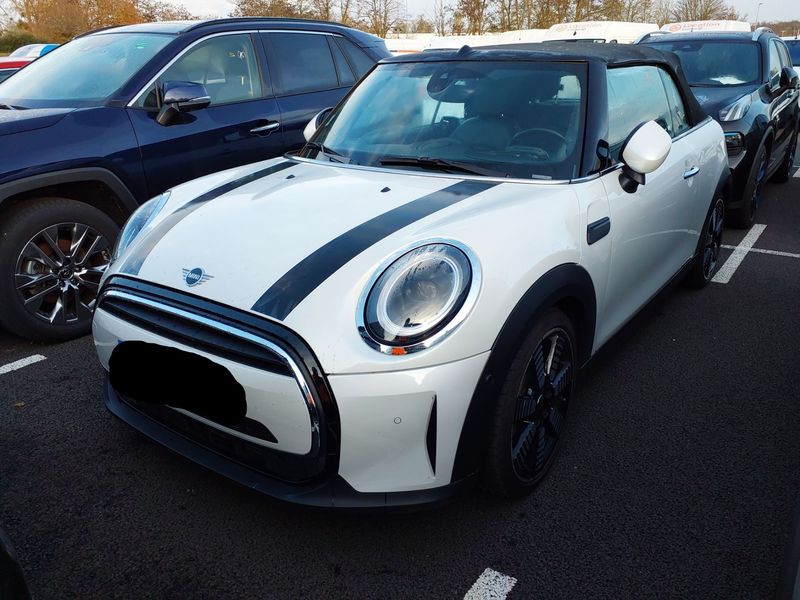MINI Cabrio Cooper Essential Trim