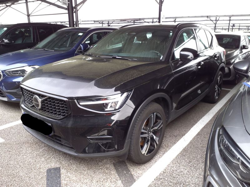 Volvo XC40 2.0 B4 Mild-Hybrid R Design 2WD