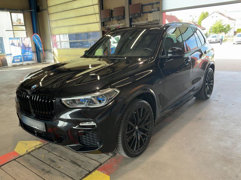BMW X5 M50d