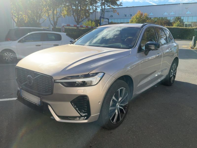 Volvo XC60 2.0 B4 Mild-Hybrid Ultimate Dark AWD