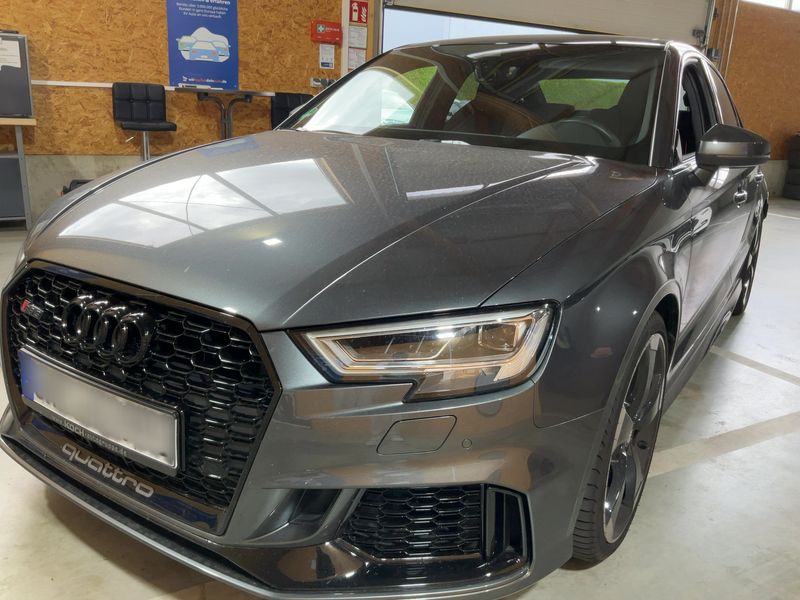 Audi RS 3 2.5 TFSI quattro