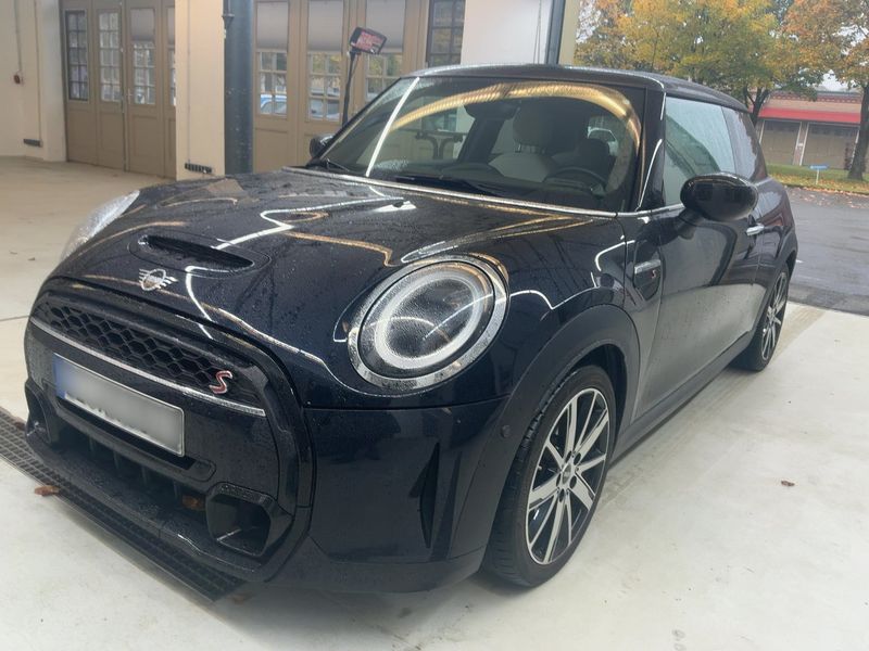 MINI Cooper S John Cooper Works Trim