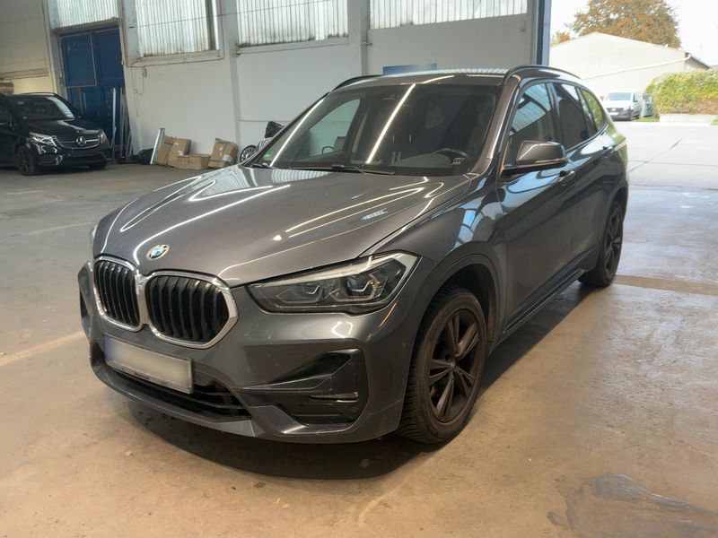 BMW X1 sDrive 18i Sport Line
