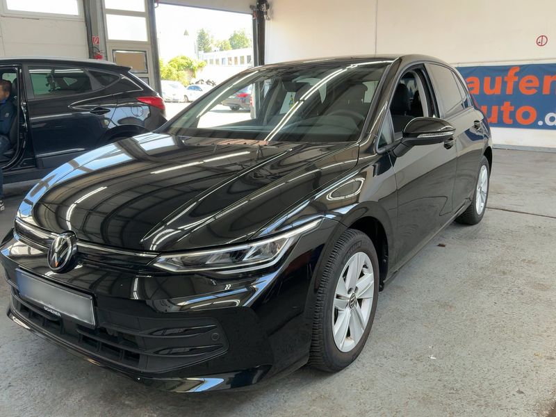 Volkswagen Golf VIII 1.5 eTSI Life