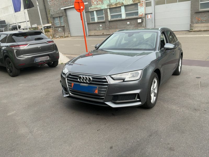 Audi A4 40 g-tron sport