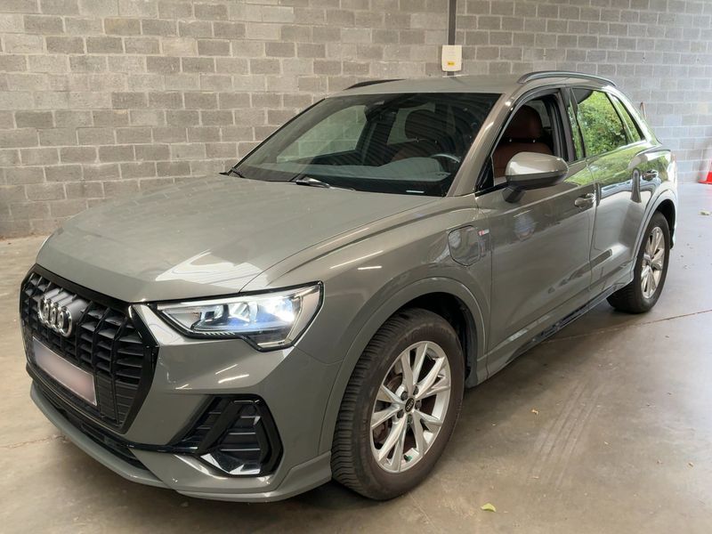 Audi Q3 45 TFSIe S line