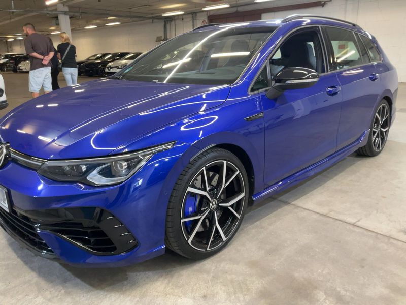 Volkswagen Golf VIII 2.0 TSI R 4Motion
