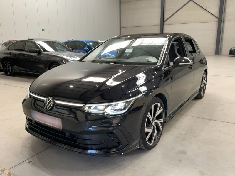 Volkswagen Golf VIII 1.5 eTSI ACT R-Line