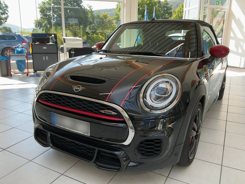 MINI Cabrio John Cooper Works