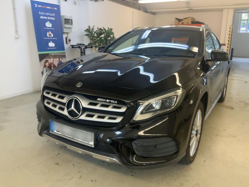 Mercedes-Benz GLA-Klasse GLA 220 4Matic AMG Line