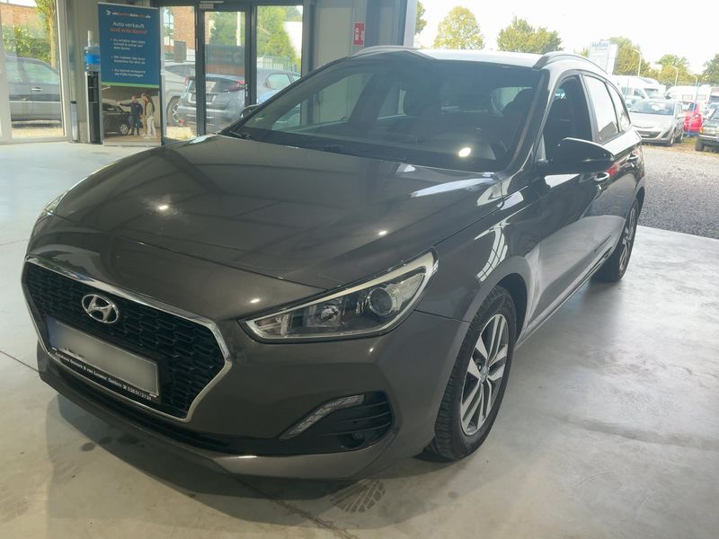 Hyundai i30 1.6 CRDi YES!