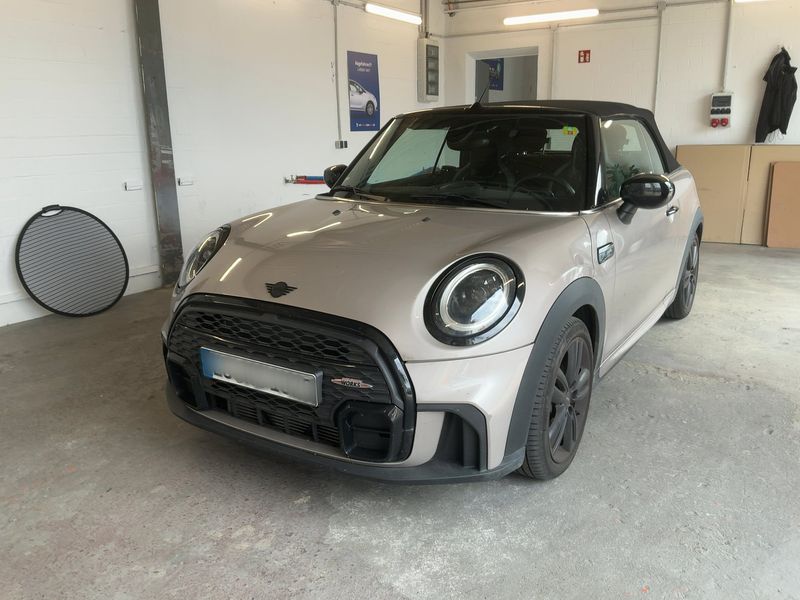 MINI Cabrio Cooper John Cooper Works Trim