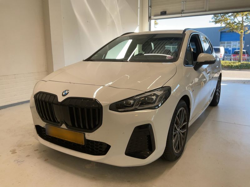 BMW 2 серия 220i Active Tourer Mild-Hybrid M Sport