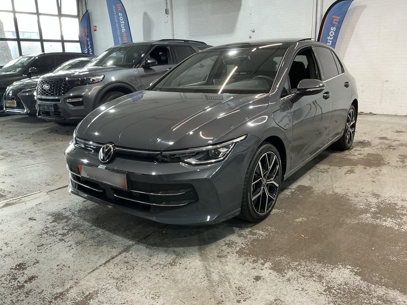 Volkswagen Golf VIII 1.5 TSI eHybrid Edition 50