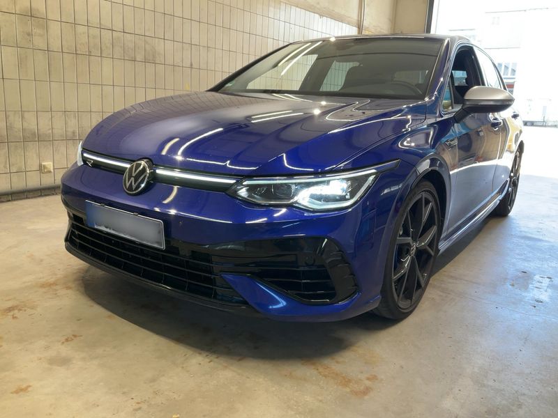 Volkswagen Golf VIII 2.0 TSI R 4Motion