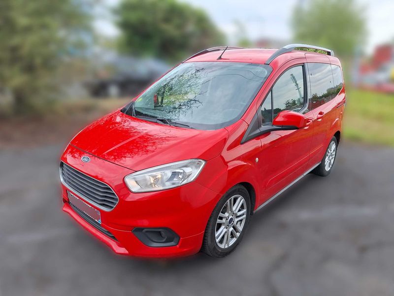 Ford Tourneo Courier 1.5 TDCi Titanium
