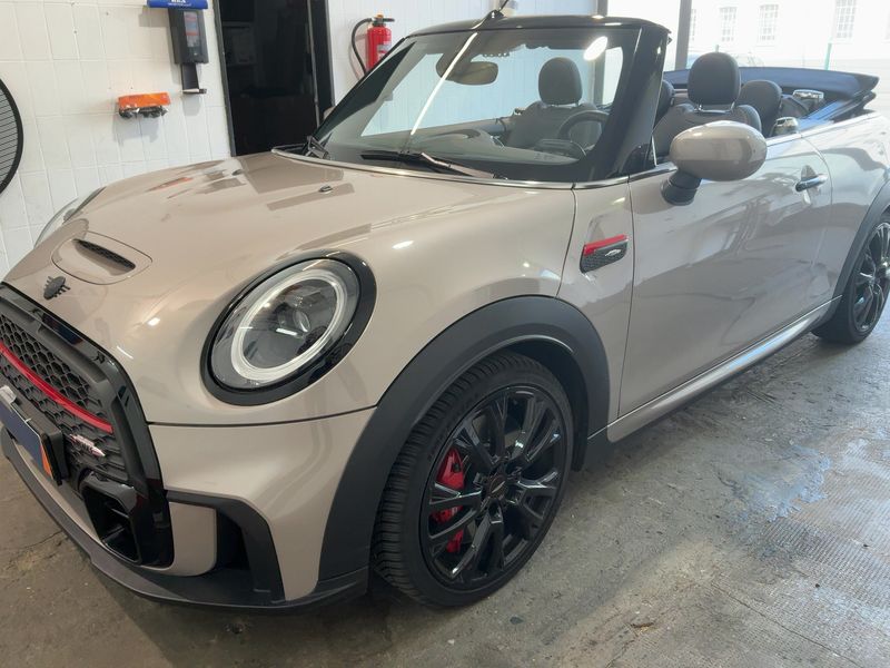 MINI Cabrio John Cooper Works