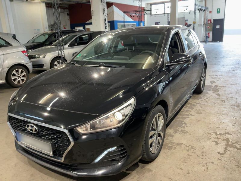 Hyundai i30 1.6 CRDi YES!