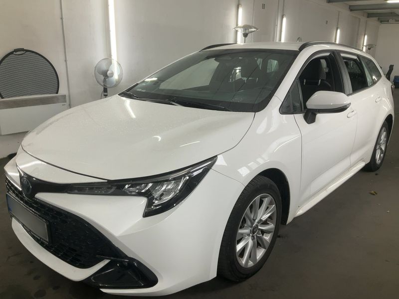 Toyota Corolla 1.8 Hybrid Business Edition