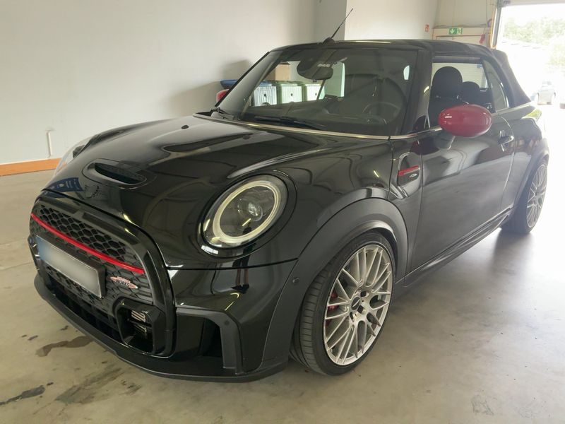 MINI Cabrio John Cooper Works