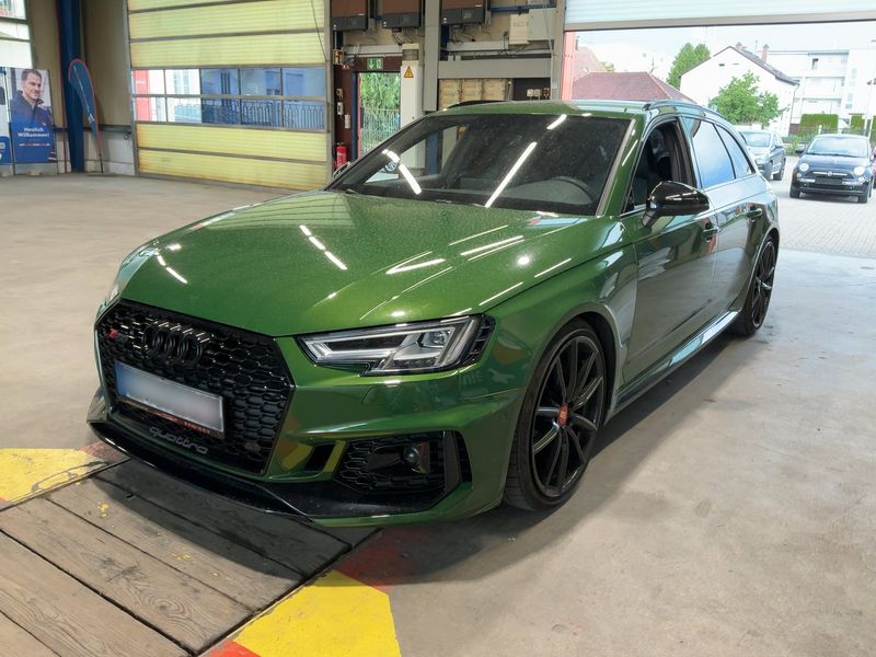 Audi RS 4 2.9 V6 TFSI quattro