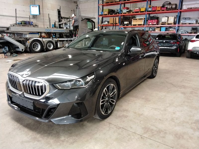 BMW 5 серия 520d Mild-Hybrid xDrive M Sport