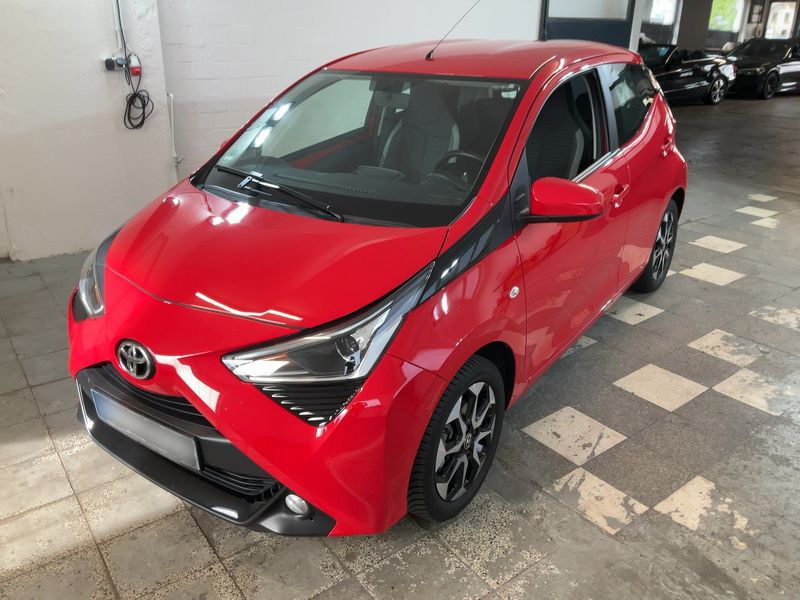 Toyota Aygo 1.0 X-Play club