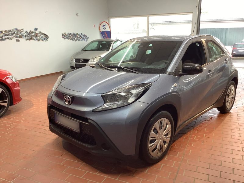 Toyota Aygo X 1.0 VVT-i Business Edition