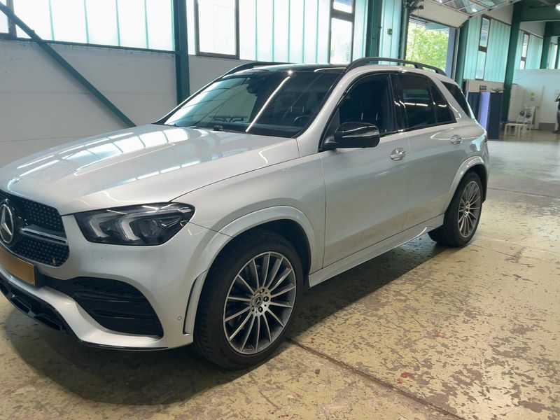 Mercedes-Benz GLE-Klasse GLE 300 d 4Matic AMG Line