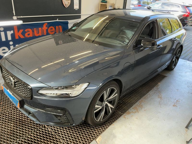 Volvo V90 2.0 T6 Recharge Plug-in Hybrid Plus Dark AWD