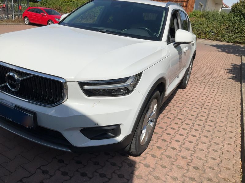 Volvo XC40 2.0 D4 Momentum AWD