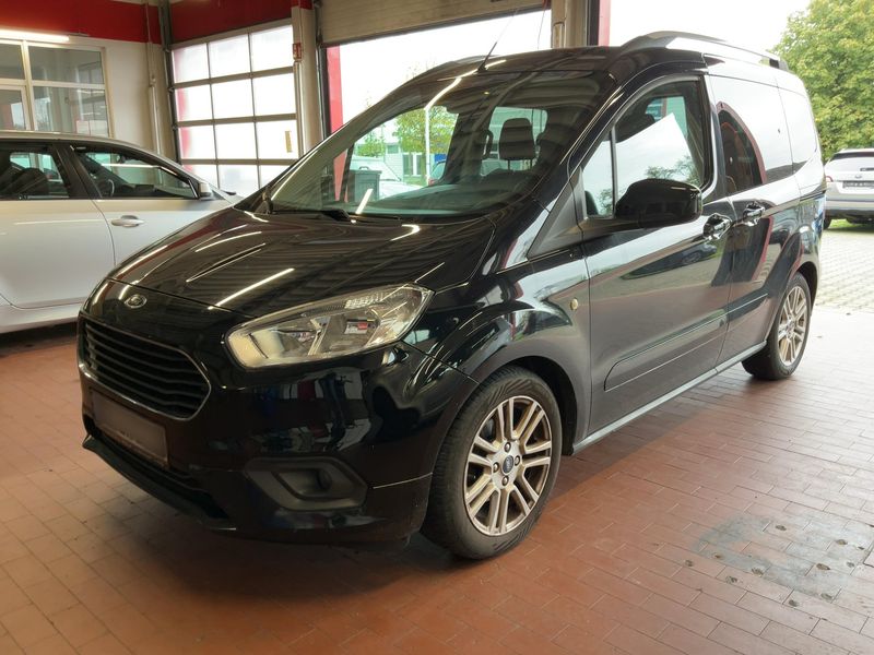 Ford Tourneo 1.0 EcoBoost Titanium