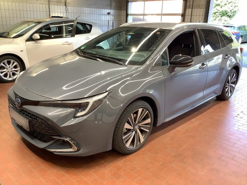 Toyota Corolla 1.8 Hybrid Teamplayer