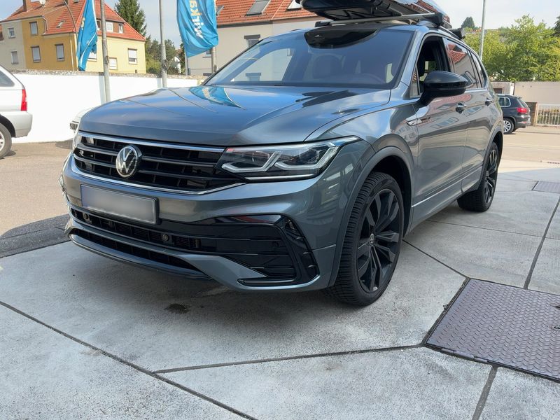 Volkswagen Tiguan Allspace 2.0 TDI R-Line 4Motion