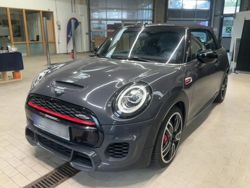 MINI Cabrio John Cooper Works
