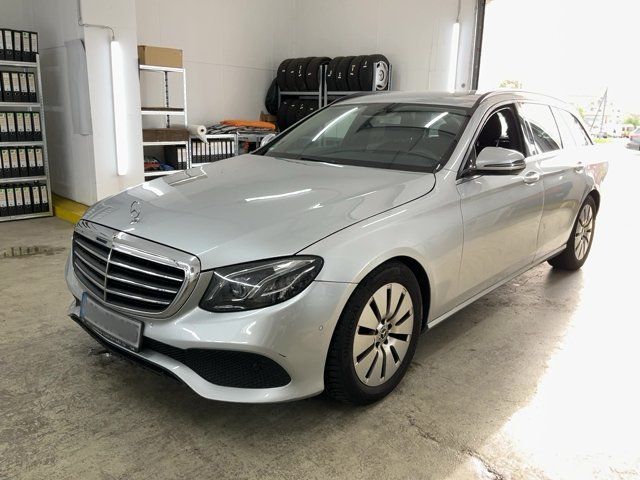 Mercedes-Benz E-Klasse E 220 d Standard