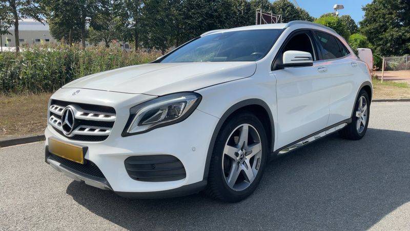 Mercedes-Benz GLA-Klasse GLA 180 AMG Line