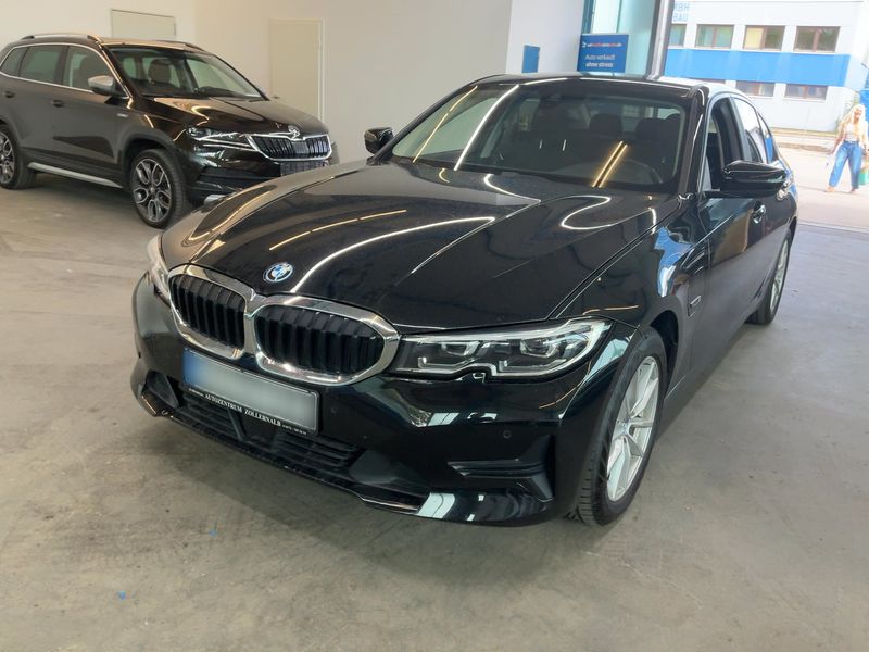 BMW 3er 320e Advantage