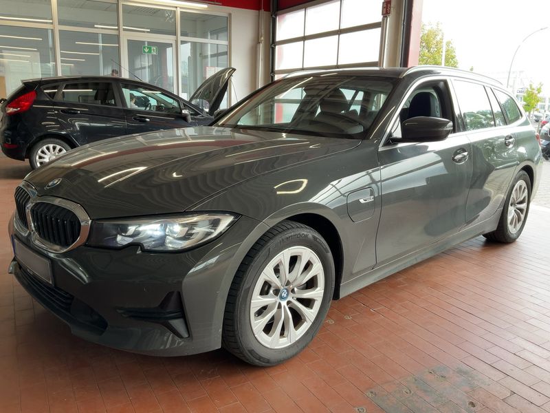 BMW 3er 320e Advantage