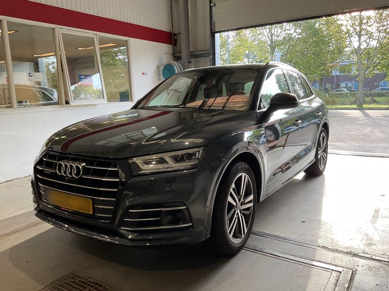 Audi Q5 55 TFSIe quattro sport