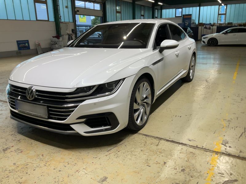 Volkswagen Arteon 2.0 TSI R-Line 4Motion