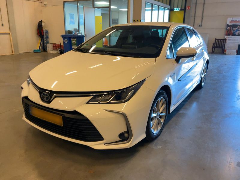 Toyota Corolla 1.8 Hybrid Business