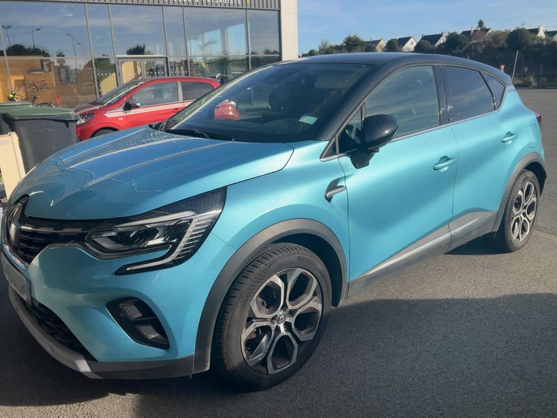 Renault Captur 1.6 Hybrid E-Tech Intens