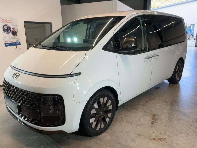 Hyundai Staria 2.2 CRDi Signature 4WD