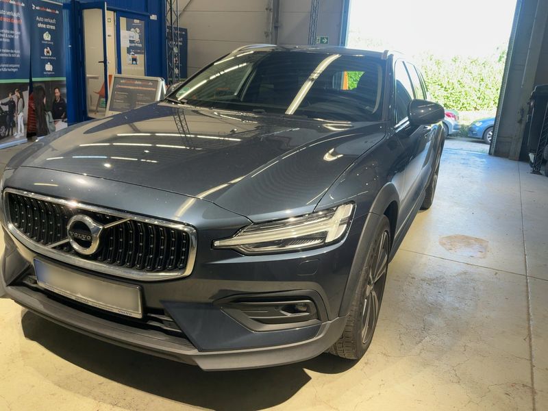 Volvo V60 Cross Country 2.0 D4 AWD